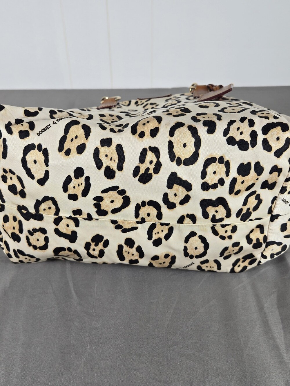 Dooney & Bourke Leopard Print Travel Tote Statement Iconic - Picture 7 of 16